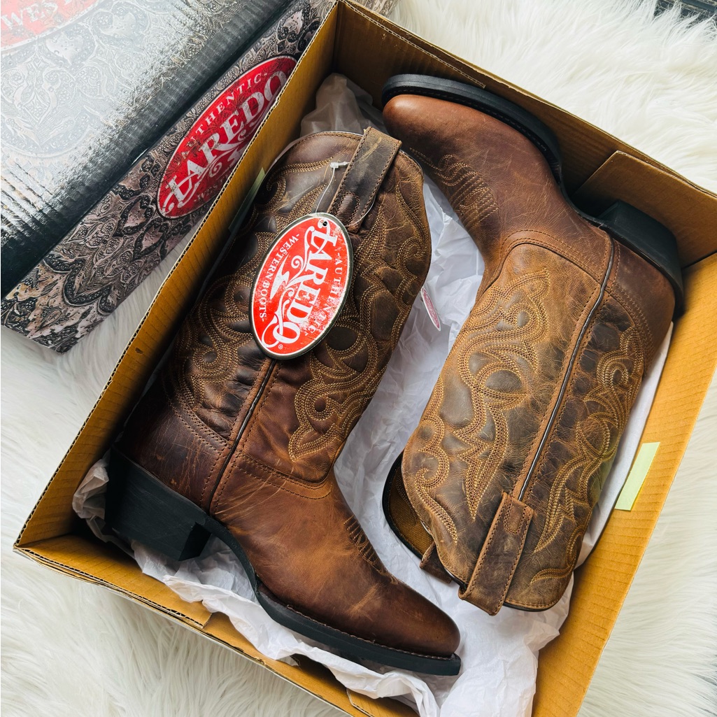 Laredo 11 Maddie Distressed R Toe Boots
